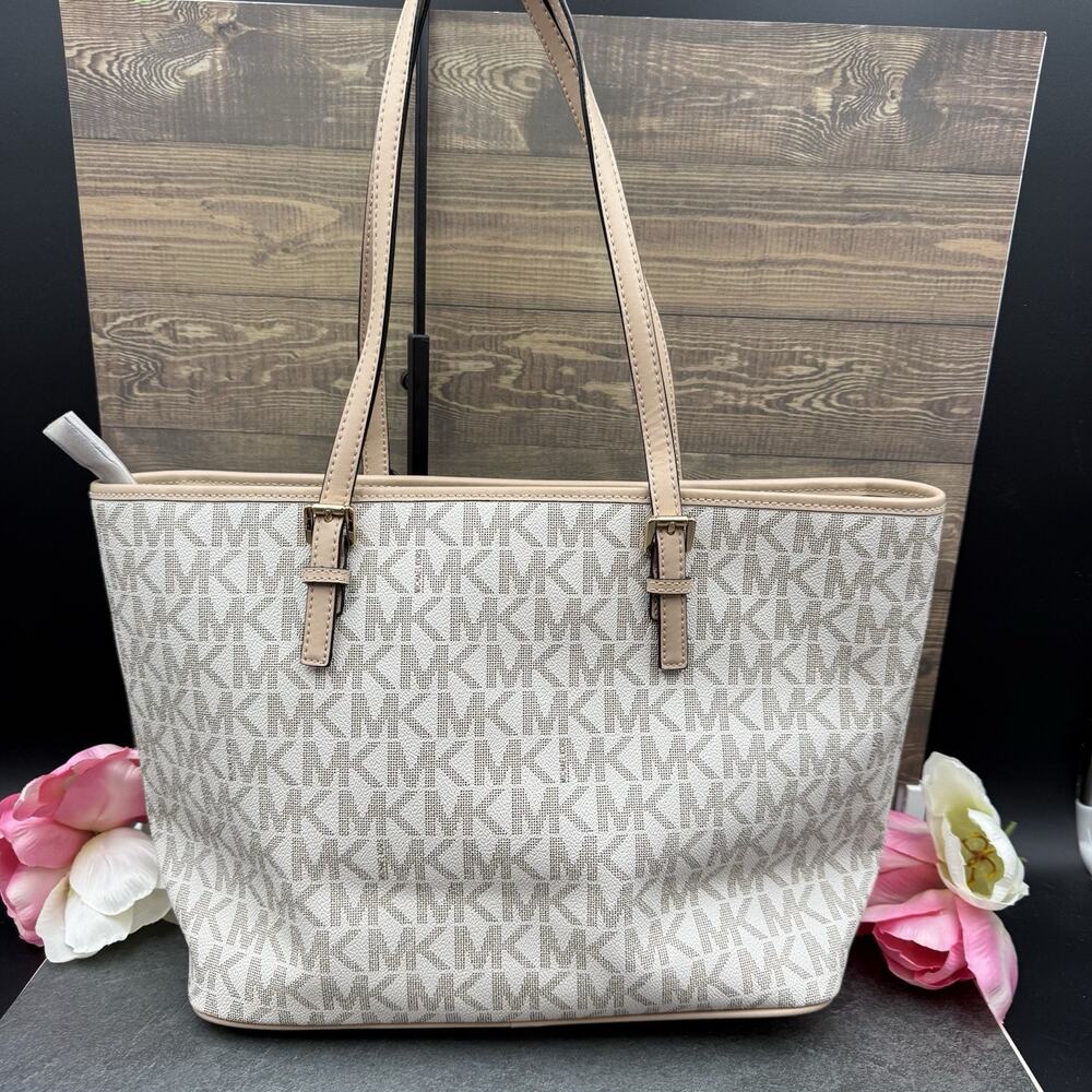 Michael Kors Jet Set Charm Large Vanilla Monogram Tote Bag Shoulder Purse - Picture 2 of 13